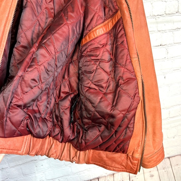 VINTAGE |•MEMBERS ONLY•| Totally 70s Brown! • 100% Leather Bomber Jacket - Picture 10 of 15